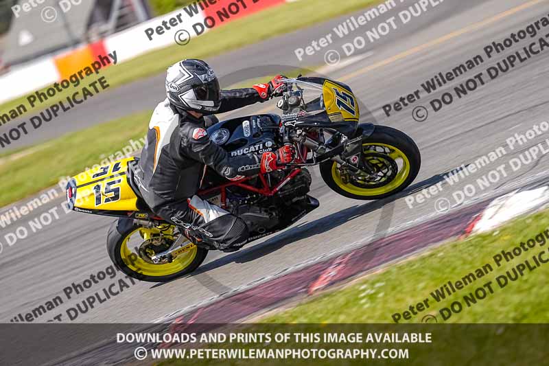 donington no limits trackday;donington park photographs;donington trackday photographs;no limits trackdays;peter wileman photography;trackday digital images;trackday photos